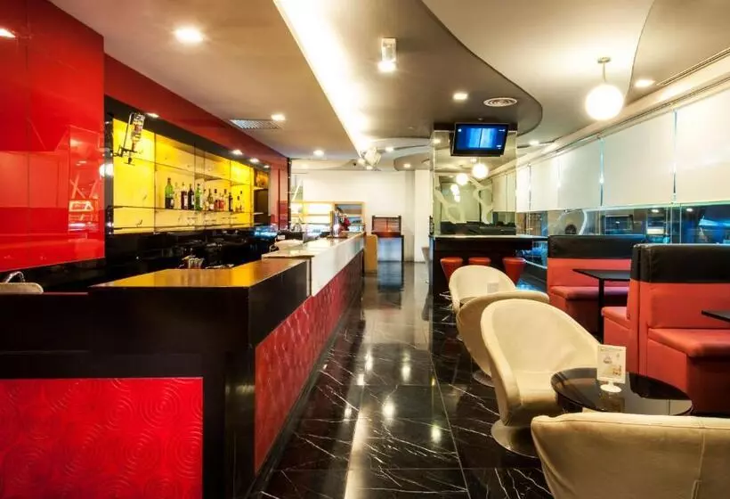 Отель Borneo Royale