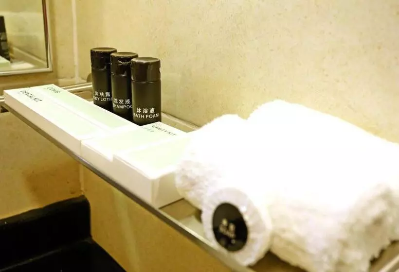 Отель Borneo Royale