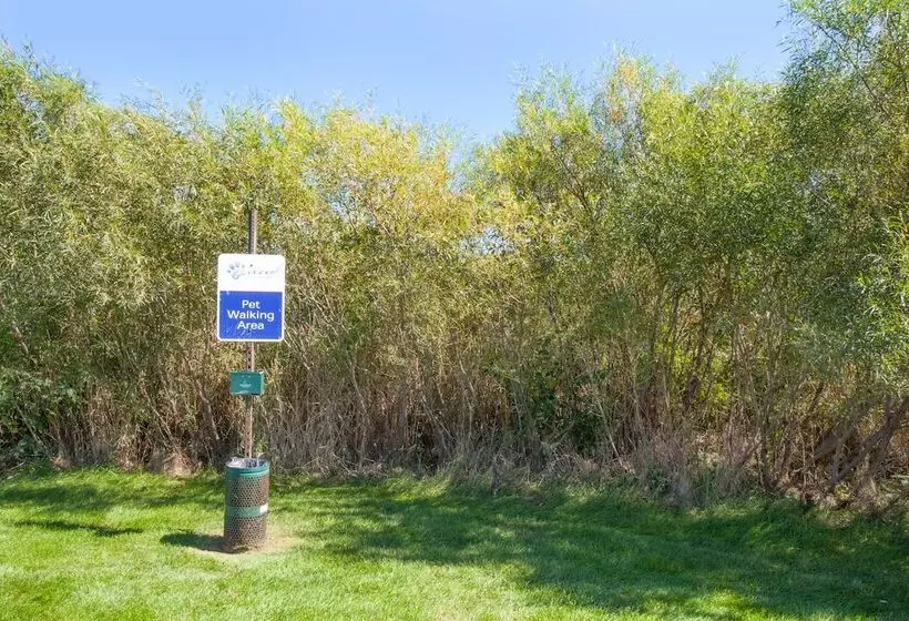 בית מלון כפרי Candlewood Suites Merrillville By Ihg