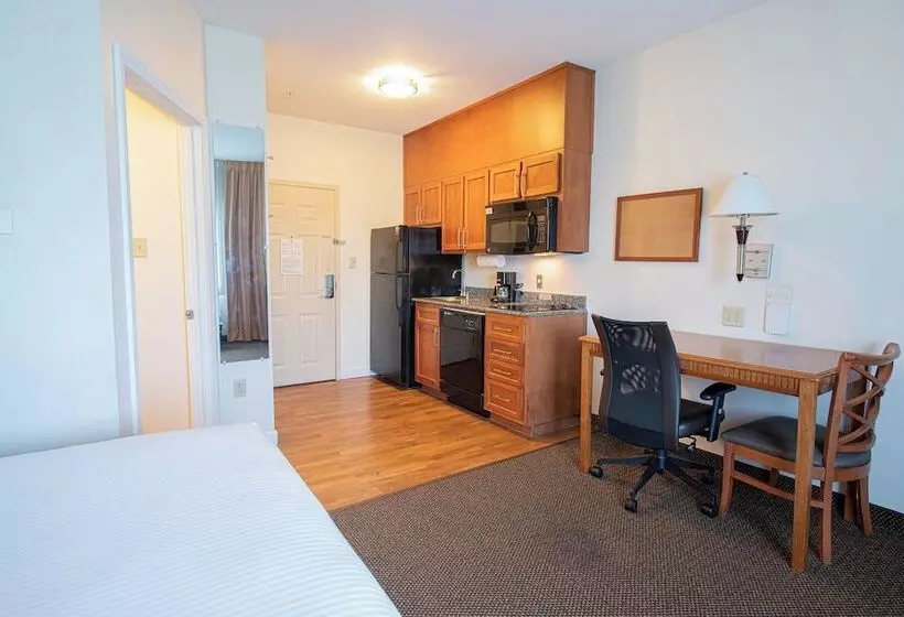 호텔 Candlewood Suites New Iberia, An Ihg