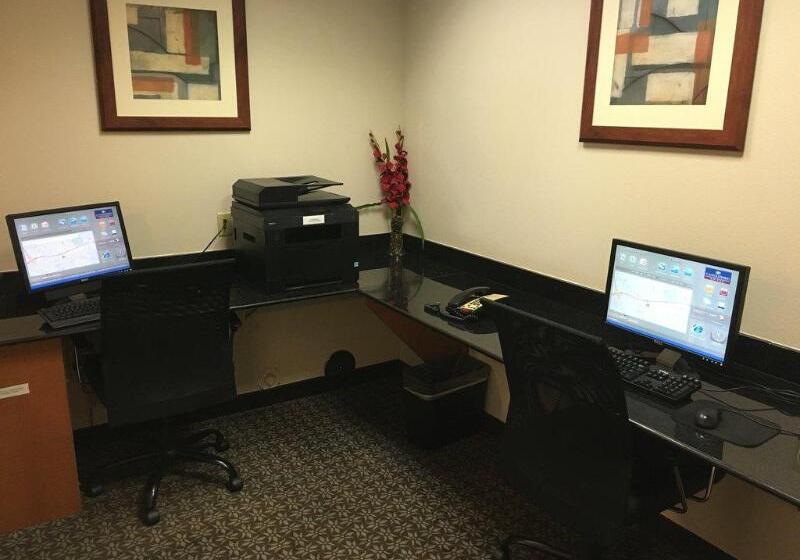 호텔 Candlewood Suites Tuscaloosa, An Ihg
