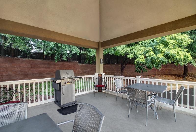 فندق Candlewood Suites Winchester, An Ihg