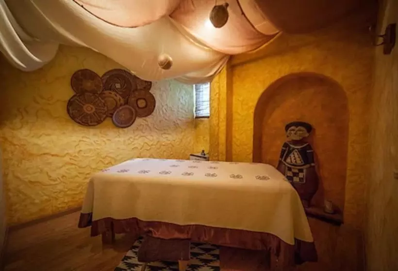 בית מלון כפרי El Chante Spa