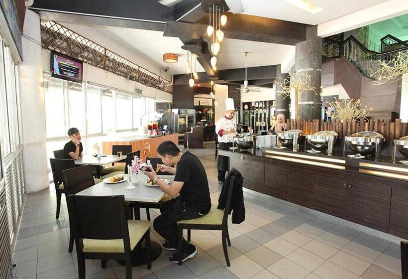 Отель Glory Beach Resort