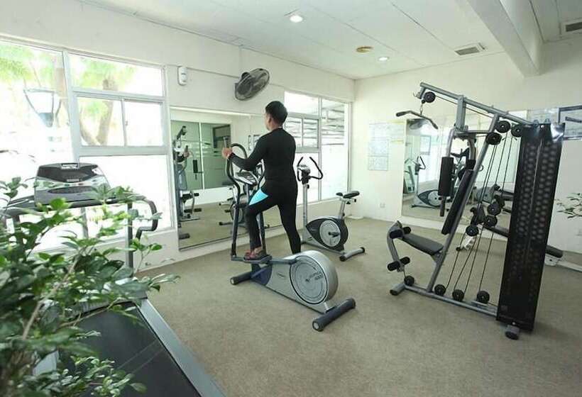 Отель Glory Beach Resort