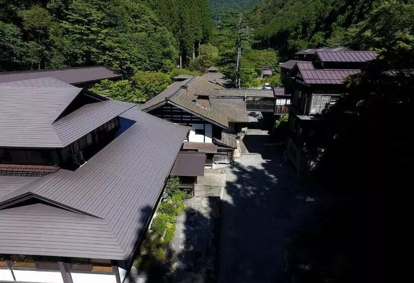 בית מלון כפרי Houshi Onsen Chojukan