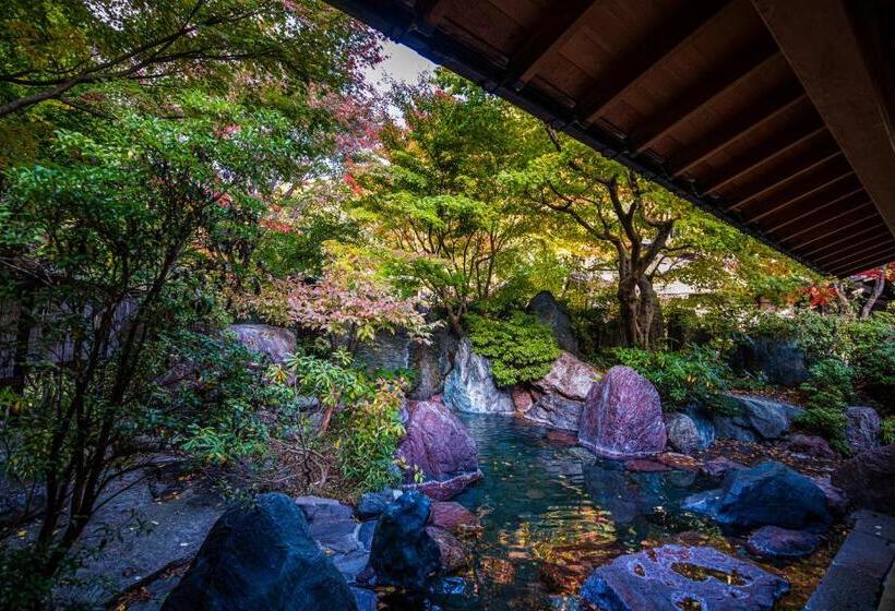 فندق Houshi Onsen Chojukan