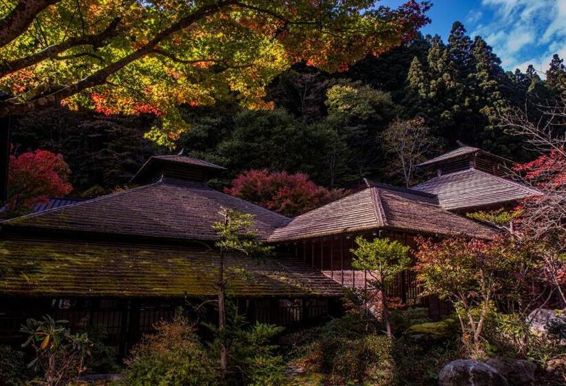 فندق Houshi Onsen Chojukan