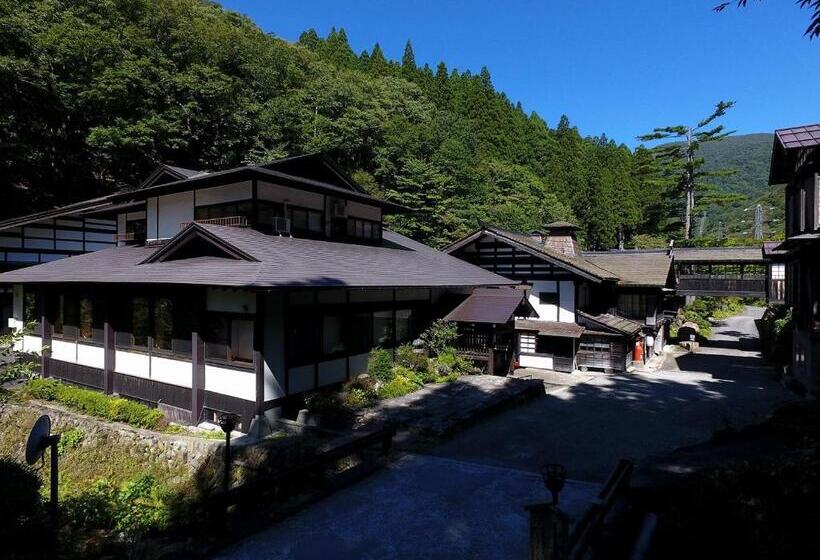 فندق Houshi Onsen Chojukan