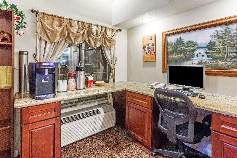 酒店 Howard Johnson By Wyndham Pasadena