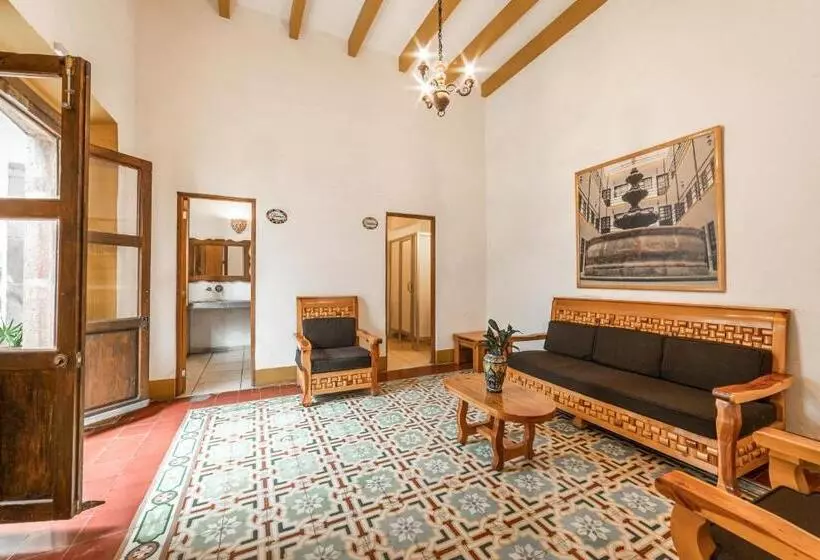 Hotel Meson De Isabel