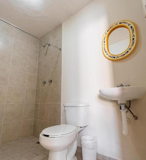 هتل Meson De Isabel