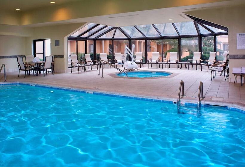 هتل Sonesta Select Kansas City Airport Tiffany Springs