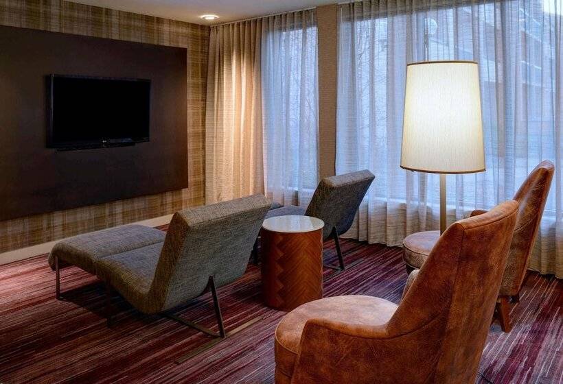 هتل Sonesta Select Kansas City Airport Tiffany Springs