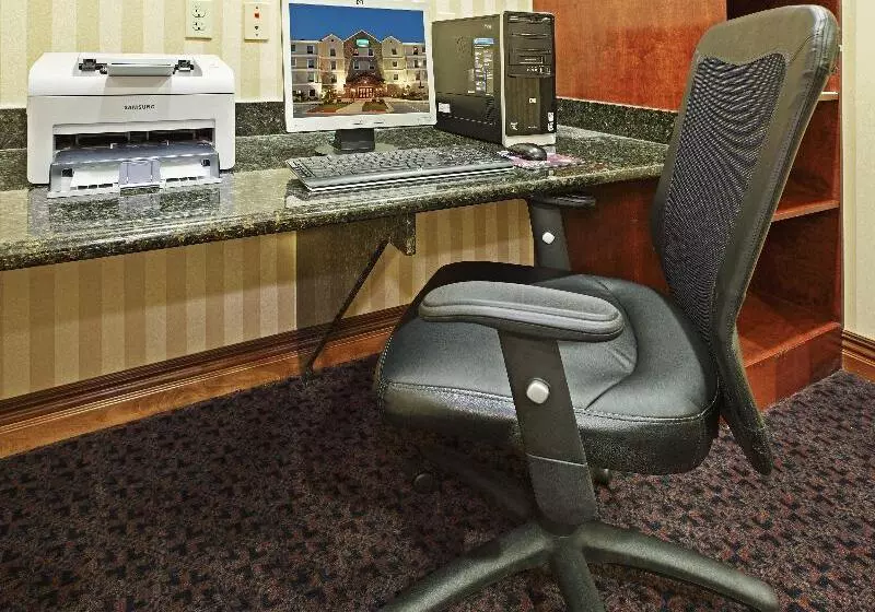 ホテル Staybridge Suites Rogers   Bentonville, An Ihg