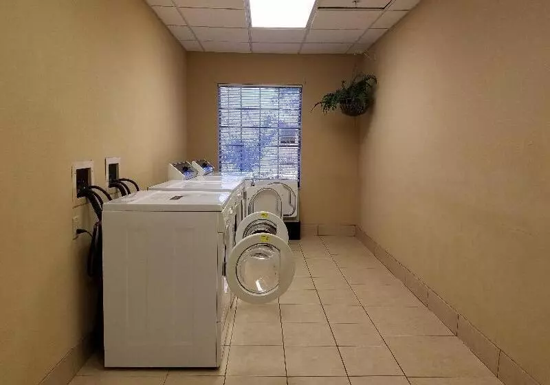 ホテル Staybridge Suites Rogers   Bentonville, An Ihg