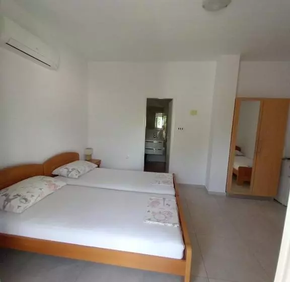 Accommodation Drasko