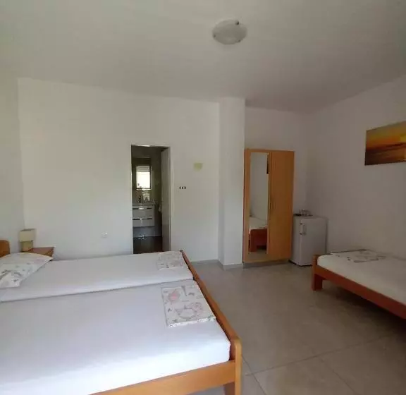 Accommodation Drasko