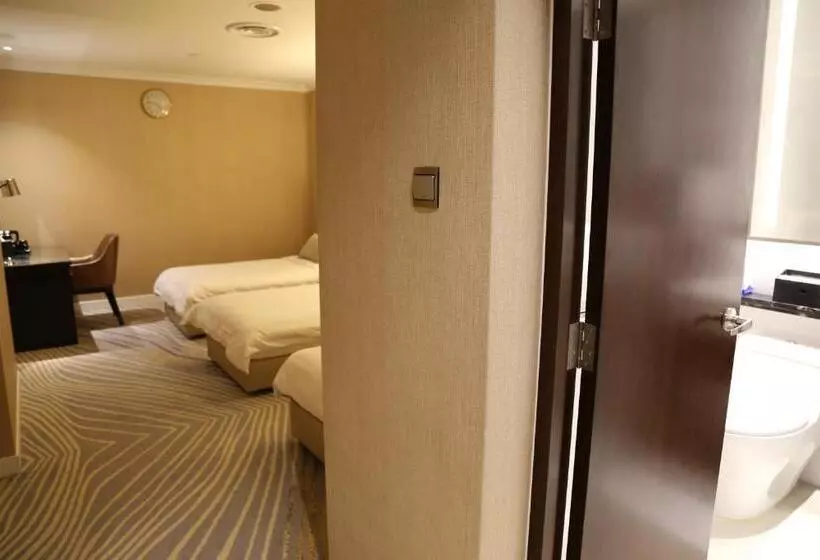 Ambassador Transit Hotel Terminal 2