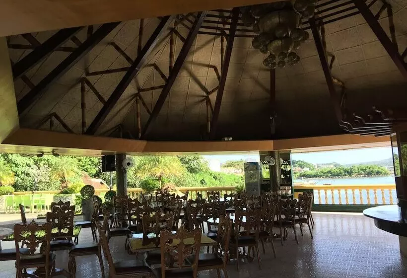 هتل Bohol Tropics Resort