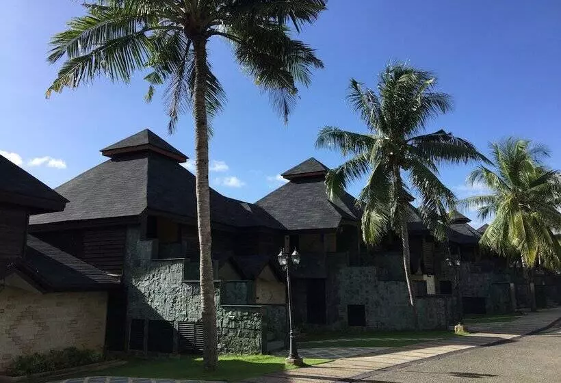 هتل Bohol Tropics Resort