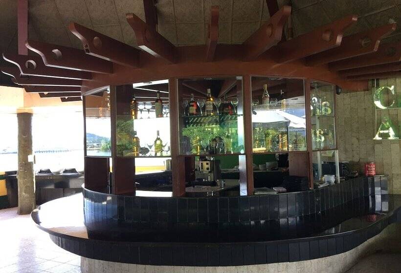 هتل Bohol Tropics Resort