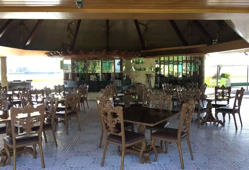 هتل Bohol Tropics Resort