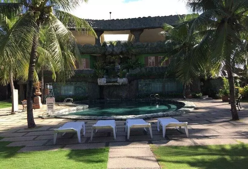 هتل Bohol Tropics Resort