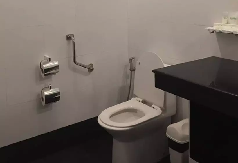 هتل Bohol Tropics Resort