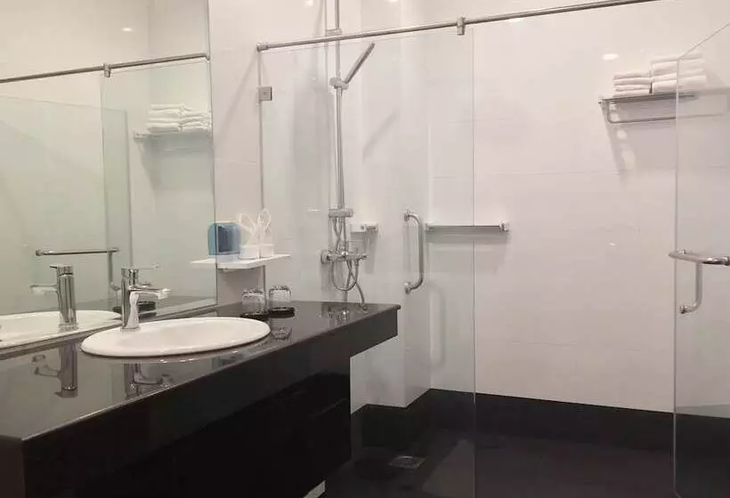 هتل Bohol Tropics Resort