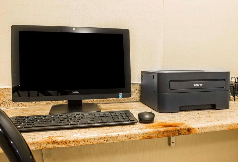 Отель Comfort Inn Whitehall Near Michigan S Adventure