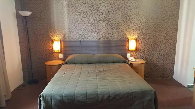 בית מלון כפרי Klang Histana