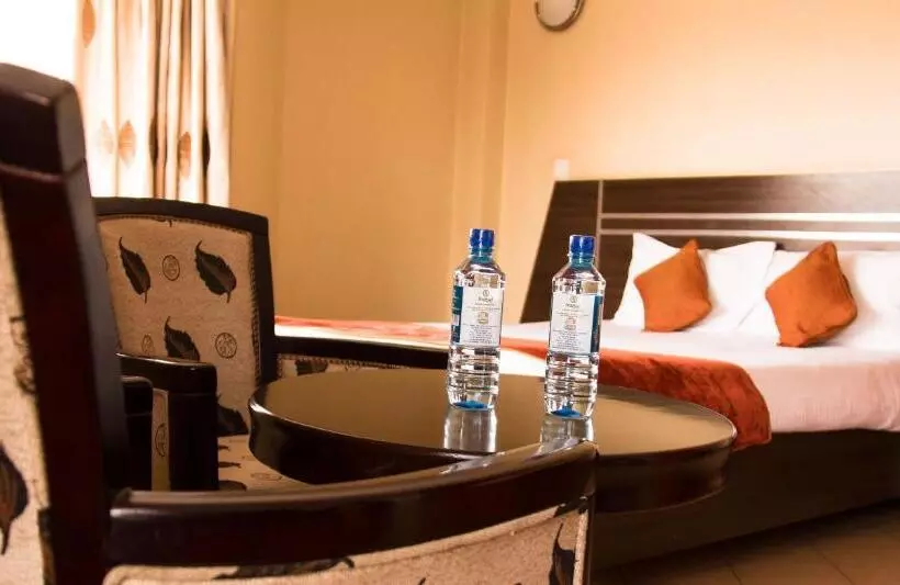 هتل Nairobi Transit