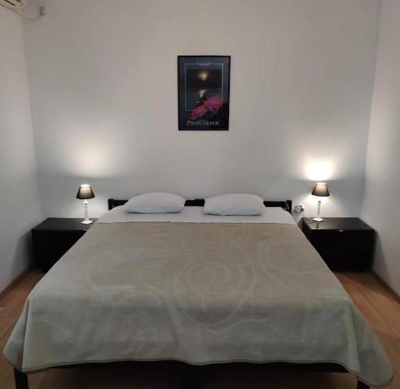 Hotel Private Accommodation Raspudic