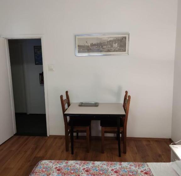 Hotel Private Accommodation Raspudic