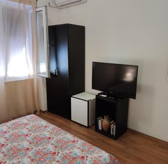 Hotel Private Accommodation Raspudic