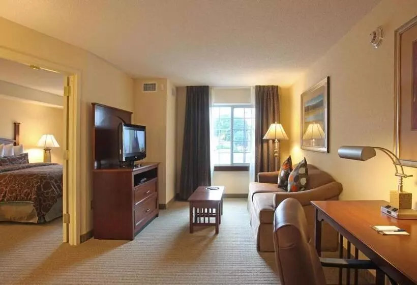 호텔 Staybridge Suites North Brunswick, An Ihg