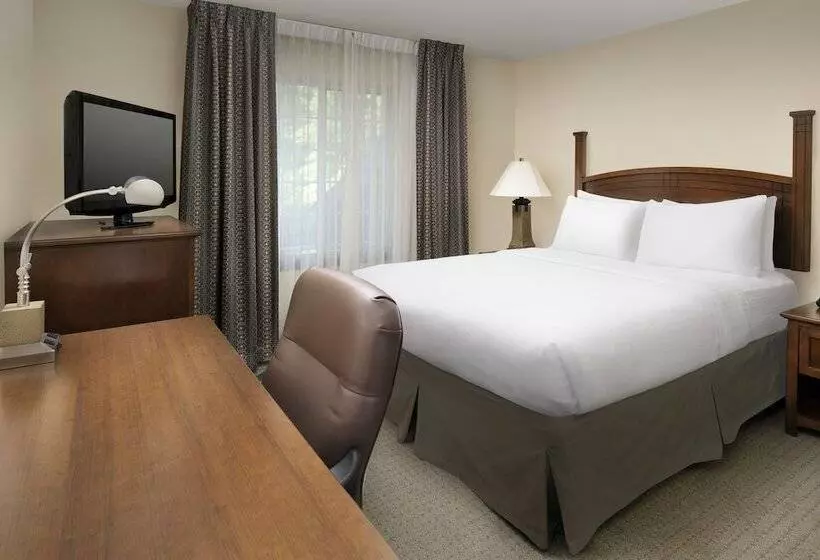 호텔 Staybridge Suites North Brunswick, An Ihg