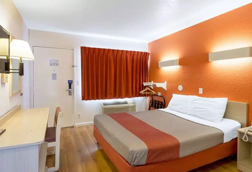 Motel 6 Albuquerque Northeast
