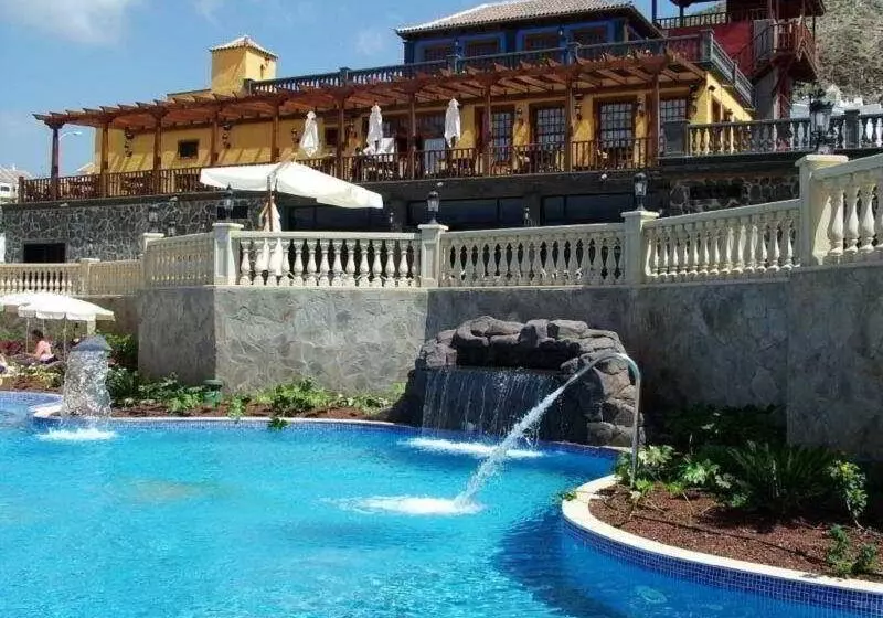 استراحتگاه Paradise Park Fun Lifestyle