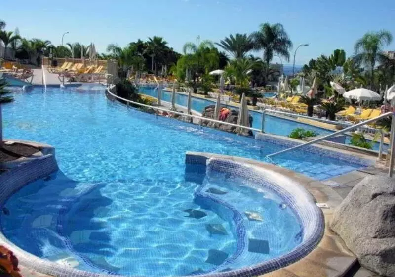 استراحتگاه Paradise Park Fun Lifestyle