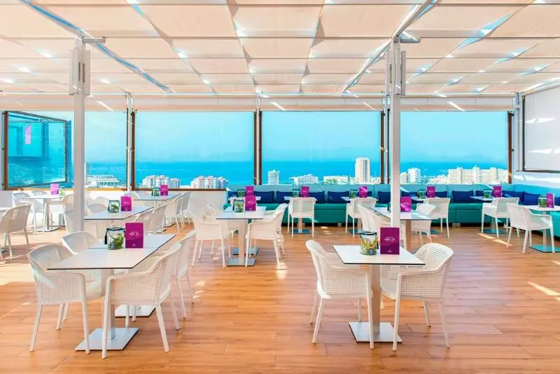 استراحتگاه Paradise Park Fun Lifestyle