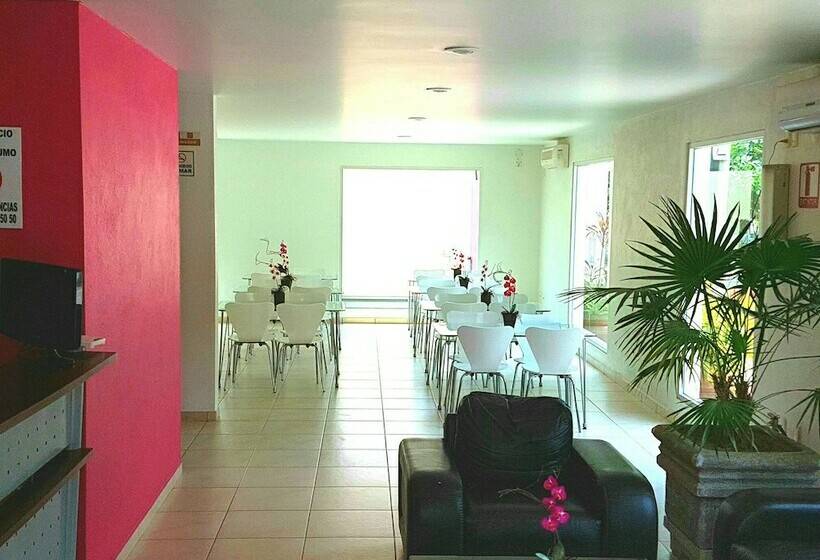 هتل Hi Huasteca Inn