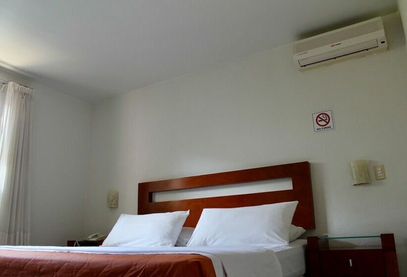 هتل Hi Huasteca Inn