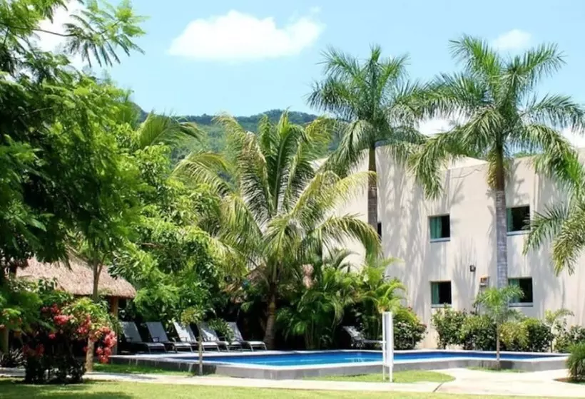Hotelli Hi Huasteca Inn