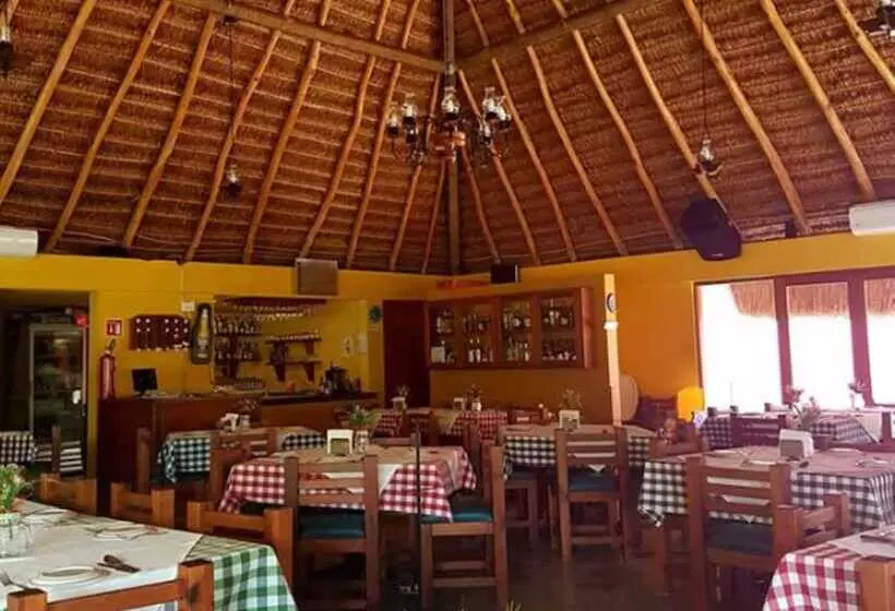 Hotelli Hi Huasteca Inn