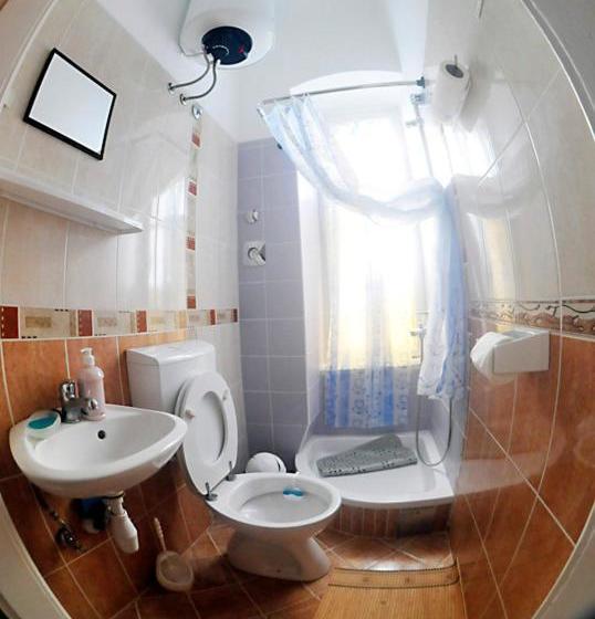 فندق صغير Art