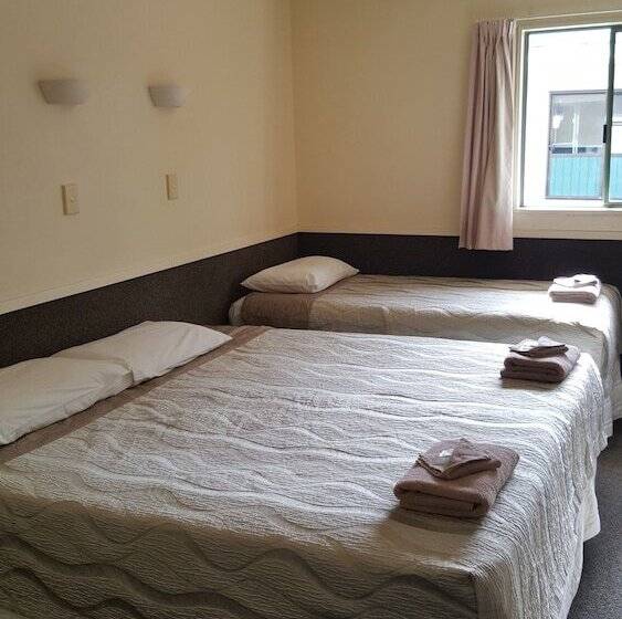 Auckland North Shore Motels & Holiday Park