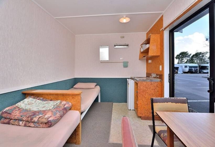 Auckland North Shore Motels & Holiday Park
