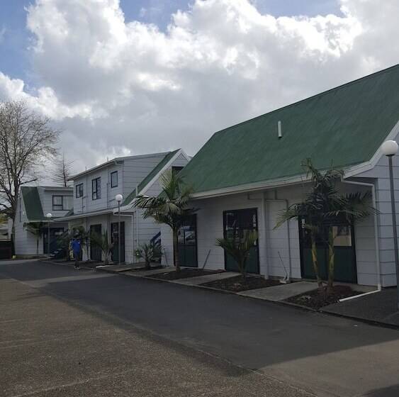 Auckland North Shore Motels & Holiday Park